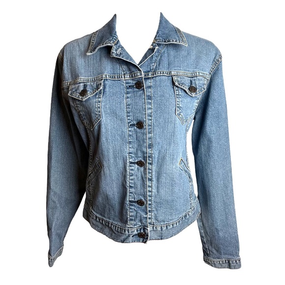 Levi's Jackets & Blazers - Vintage Levi’s Medium Wash Denim Trucker Jacket.